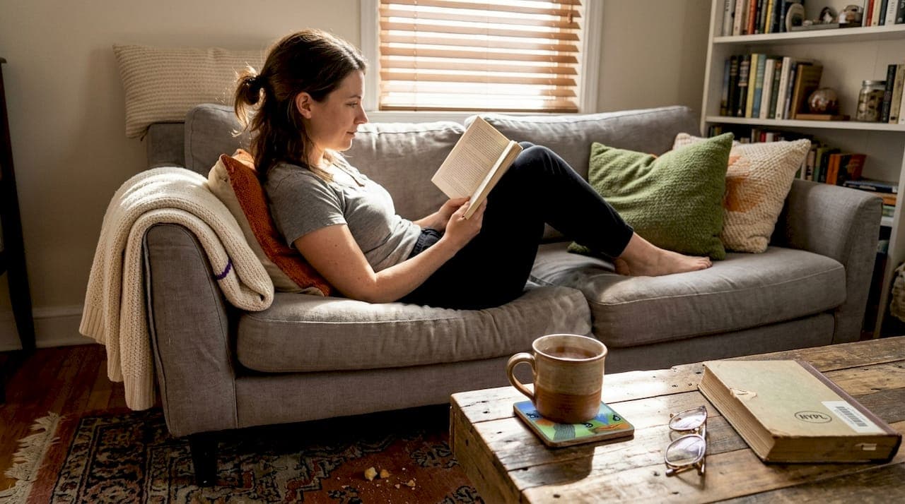 Books and personal wellness: 5 proven benefits